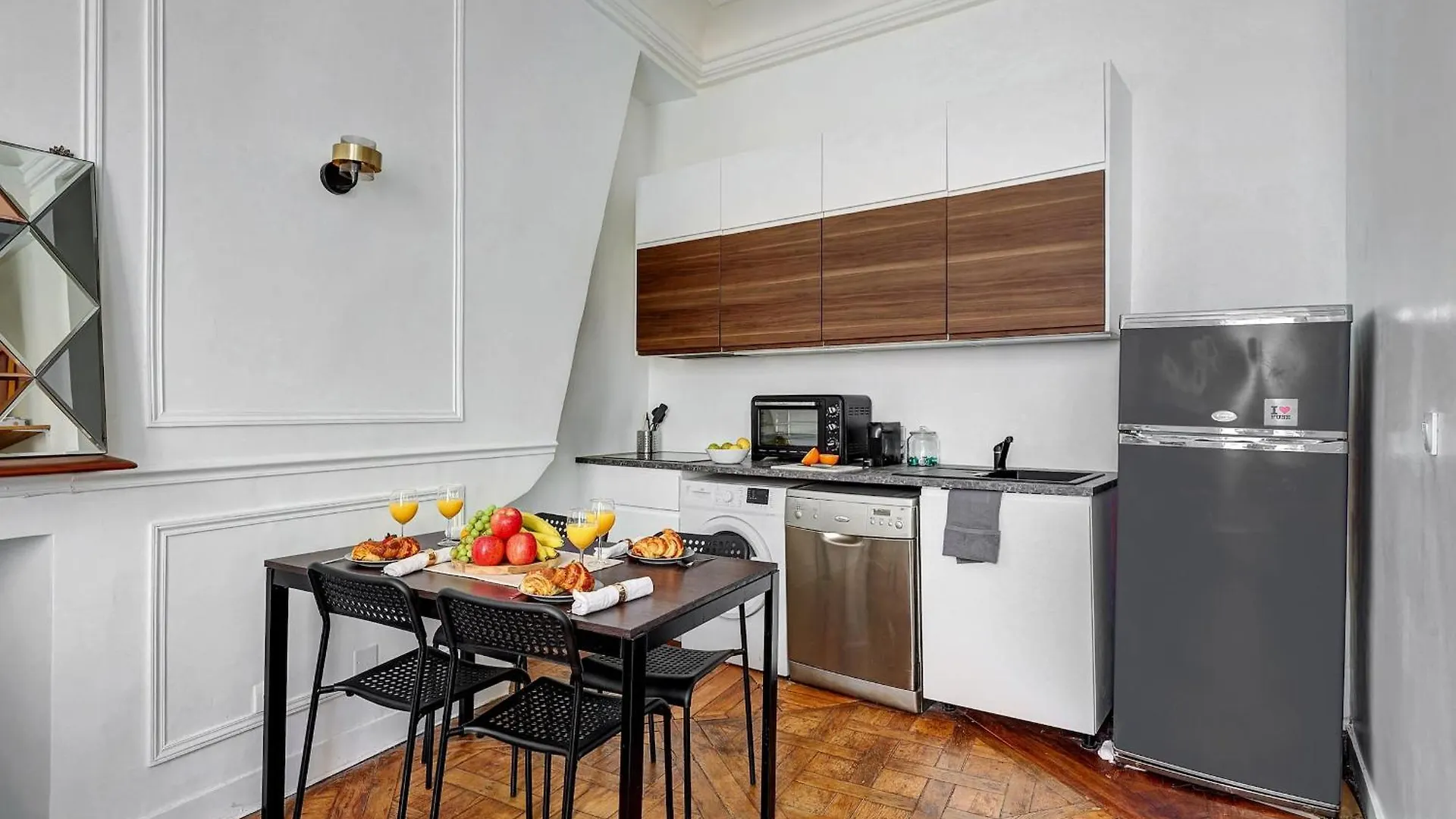 Bnbnova - Heart Of Le Marais Párizs Apartman